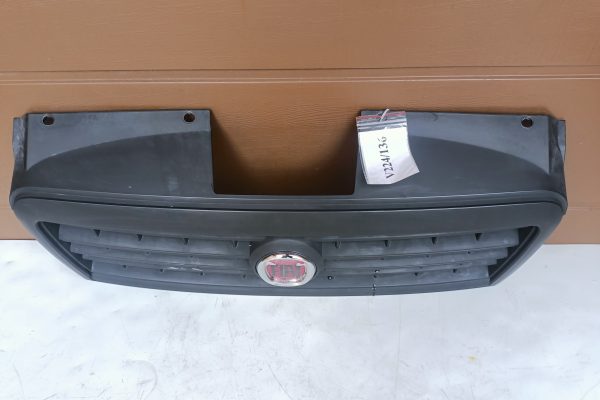 ATRAPA GRILL FIAT DOBLO 00-10 NO V224/136